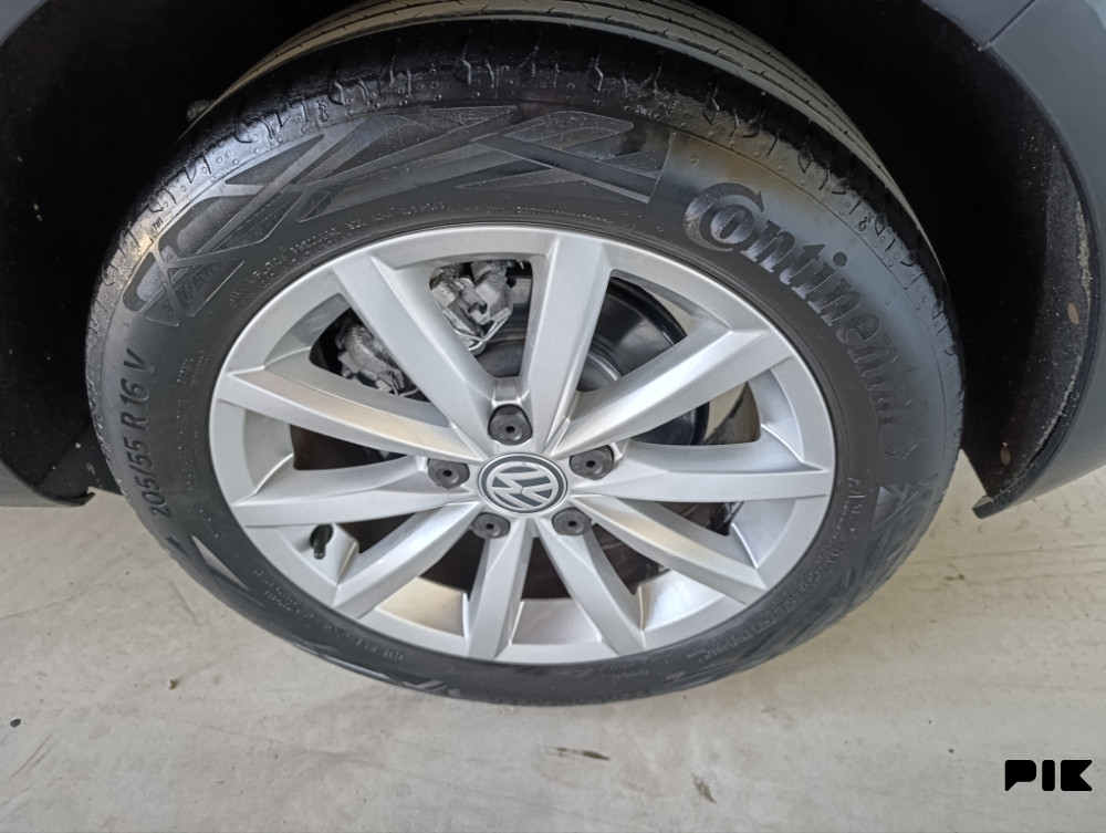 Volkswagen Golf VII 1.6 tdi Xenon 2015 LOUNG