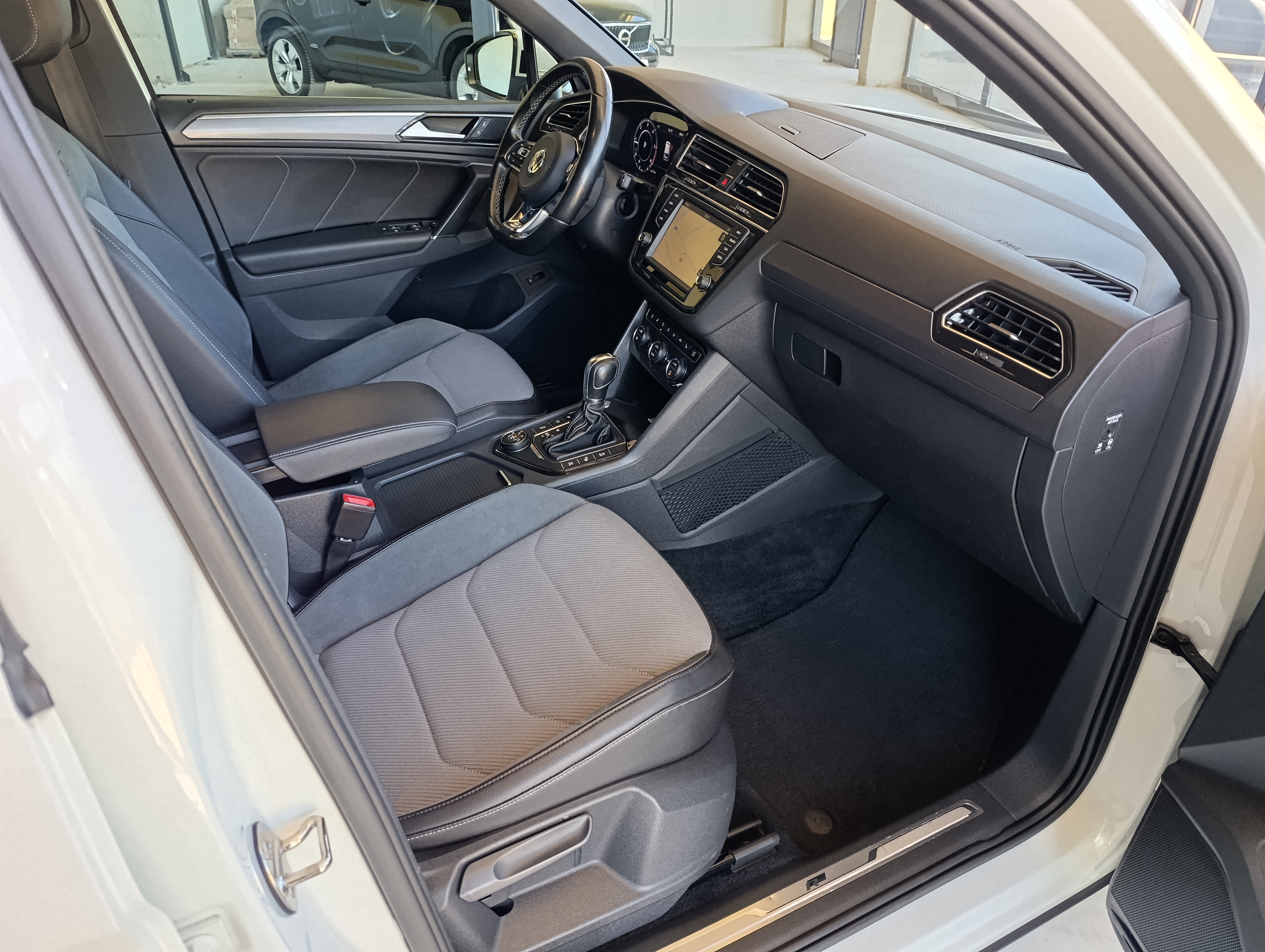 VW Tiguan 2.0 tdi DSG 4Motion