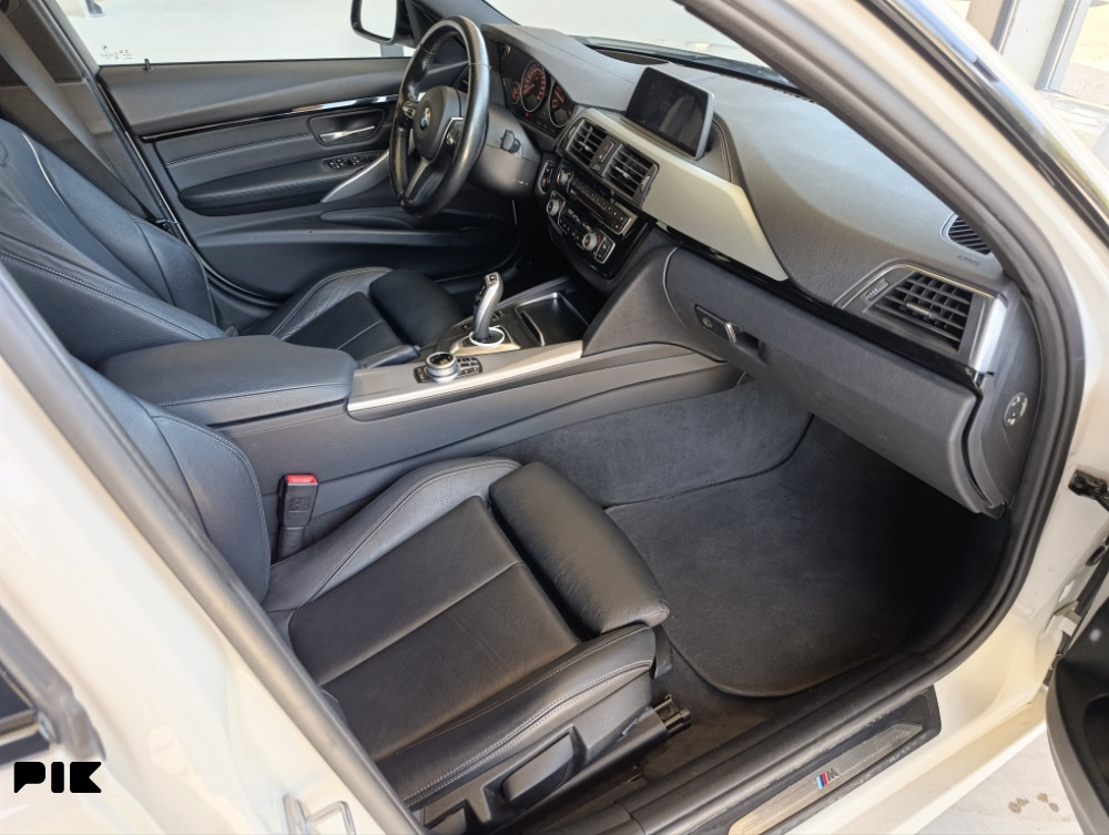 BMW 320 d Xdrive Automatik 2017 god M paket