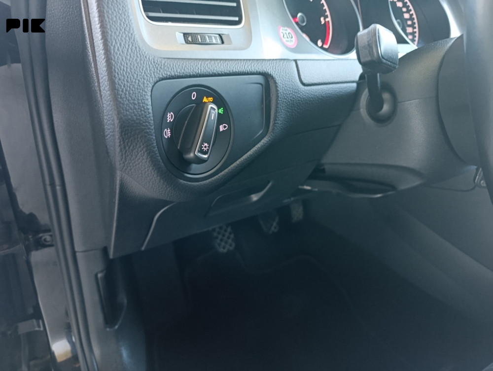 Volkswagen Golf VII 1.6 tdi Xenon 2015 LOUNG
