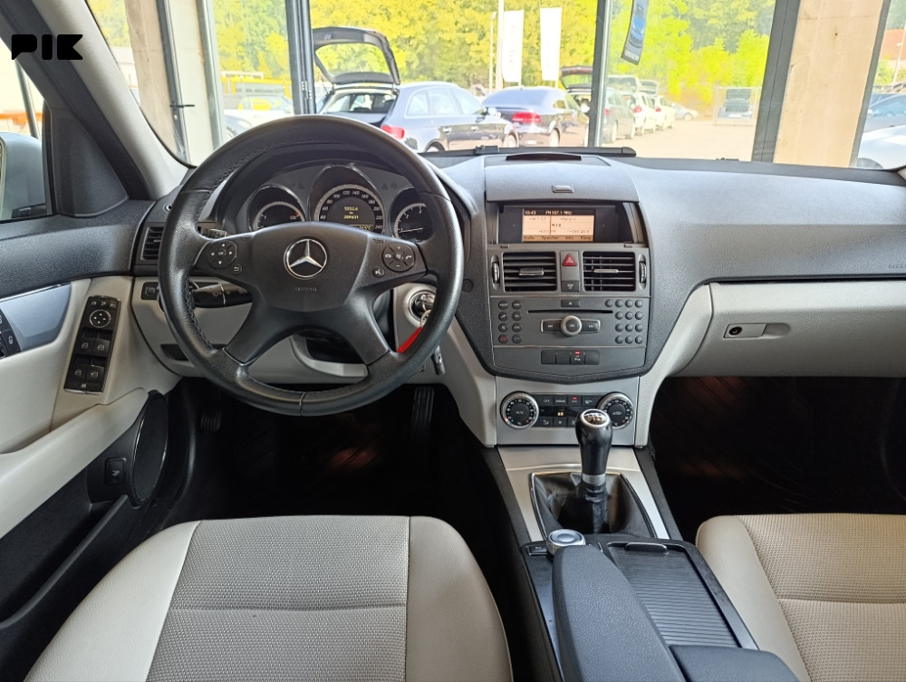 Mercedes-Benz C 220 CDI 2009 god  Avandgarde