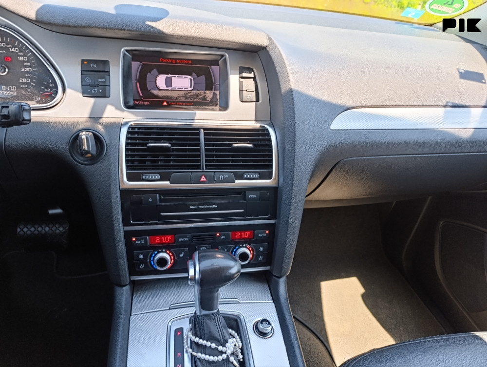 Audi Q7 3.0 tdi quattro 2012 god FACELIFT EXCLUSIVE