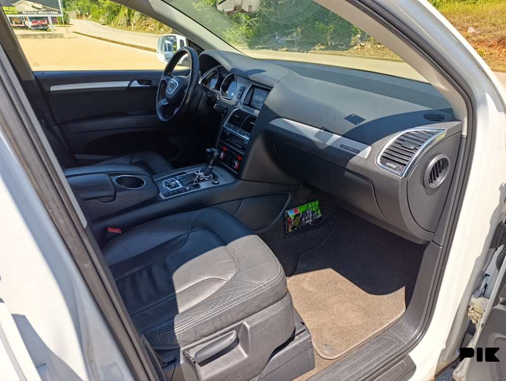 Audi Q7 3.0 tdi quattro 2012 god FACELIFT EXCLUSIVE