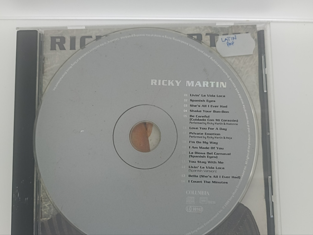 RICKY MARTIN - CD - LATIN POP - COLUMBIA
