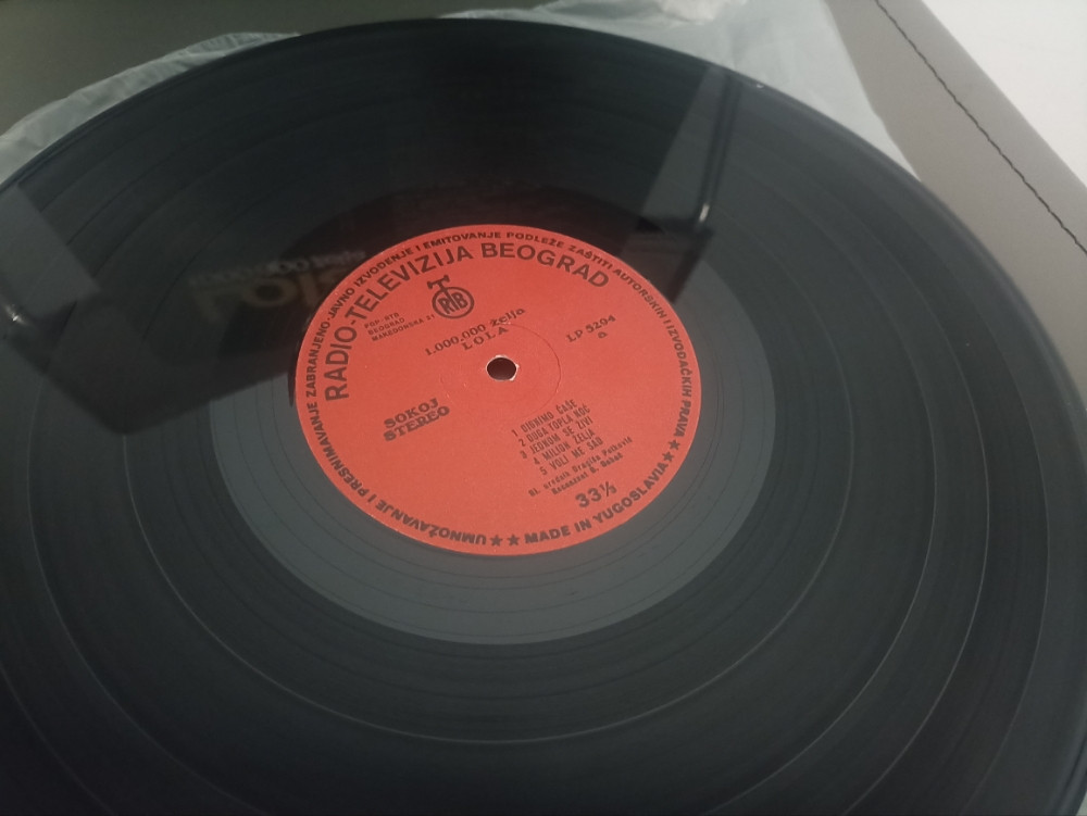 Lola Novakovic - 1000000 želja LP GRAMOFONSKA PLOČA
