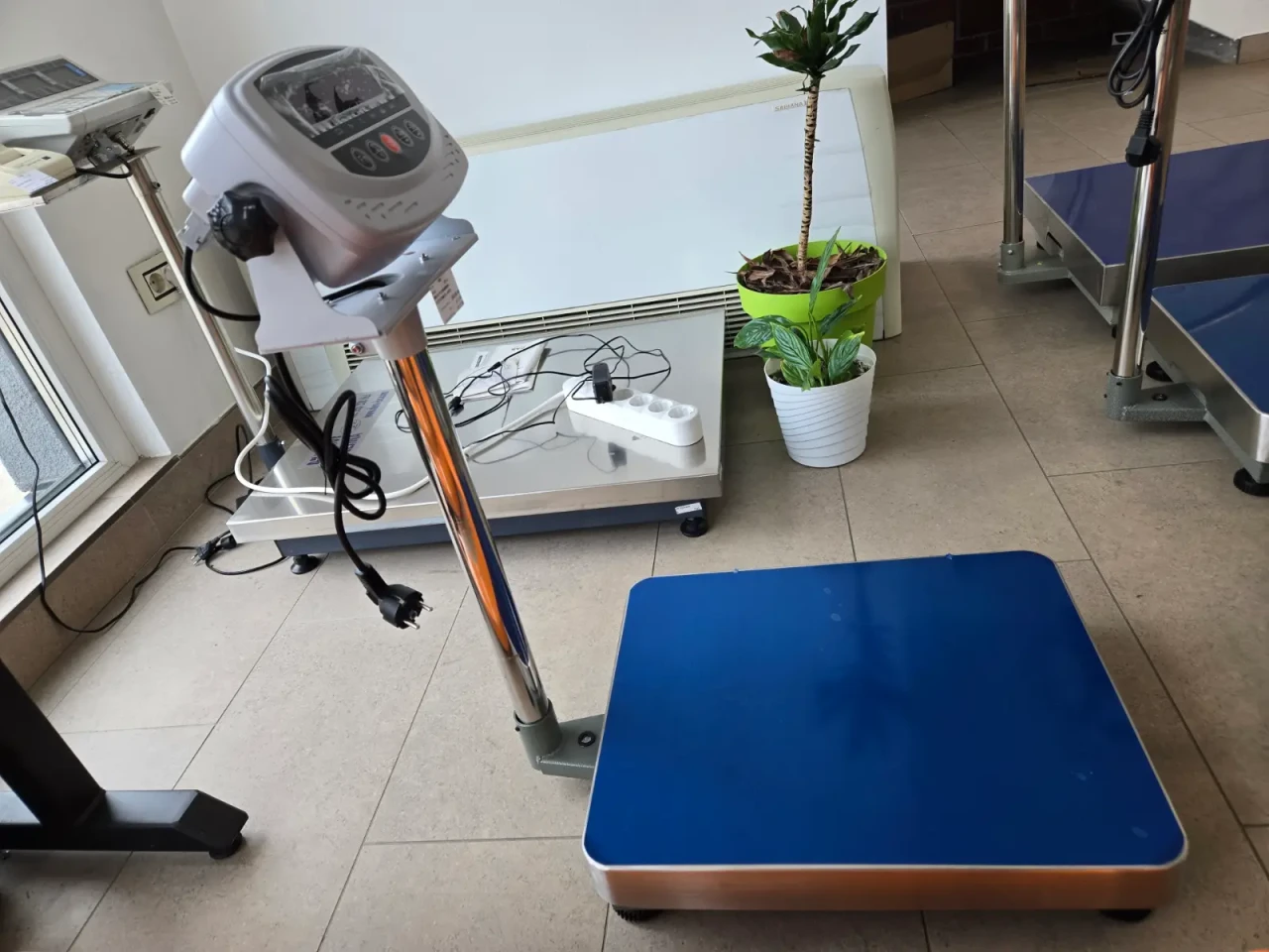 Digitalne magacinske vage 60, 150 i 300 kg platformske, skladište