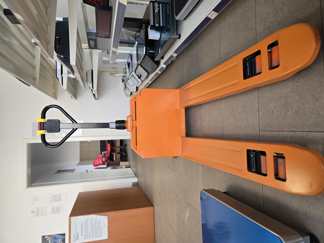 Električni paletar (Automatski) 2T