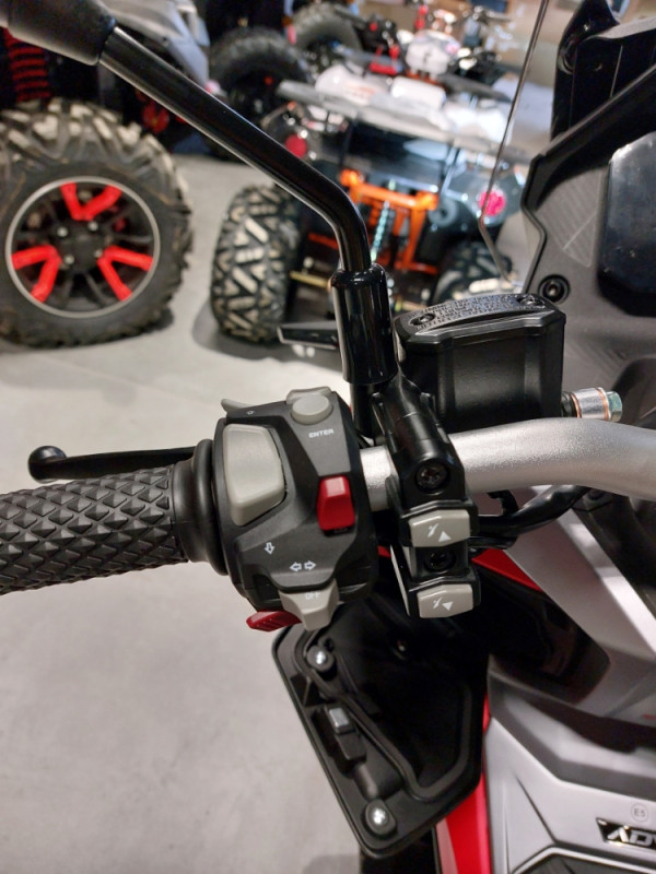VOGE SR1 ADV 125 SKUTER MOTOR MOTO