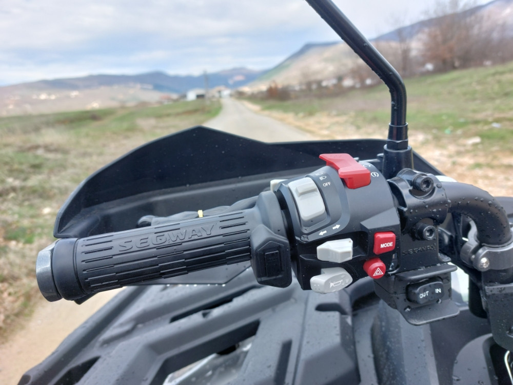 Segway Snarler AT10 1000 Wide ATV quad can am