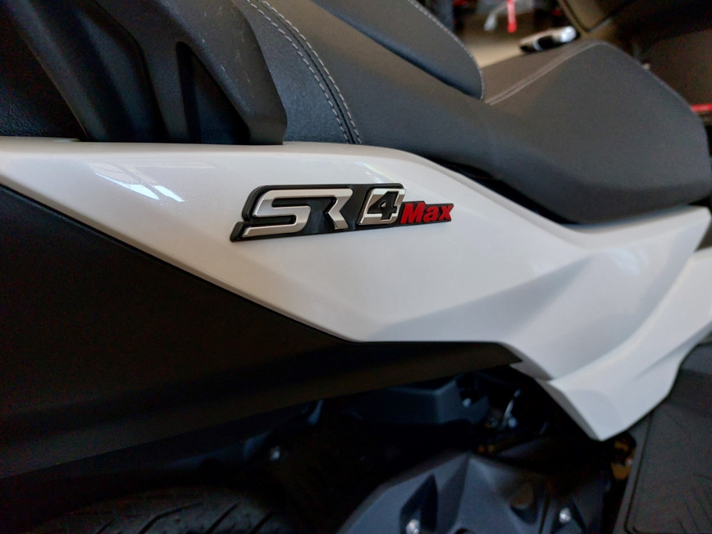VOGE SR4 MAX 400 SKUTER MOTOR MOTO