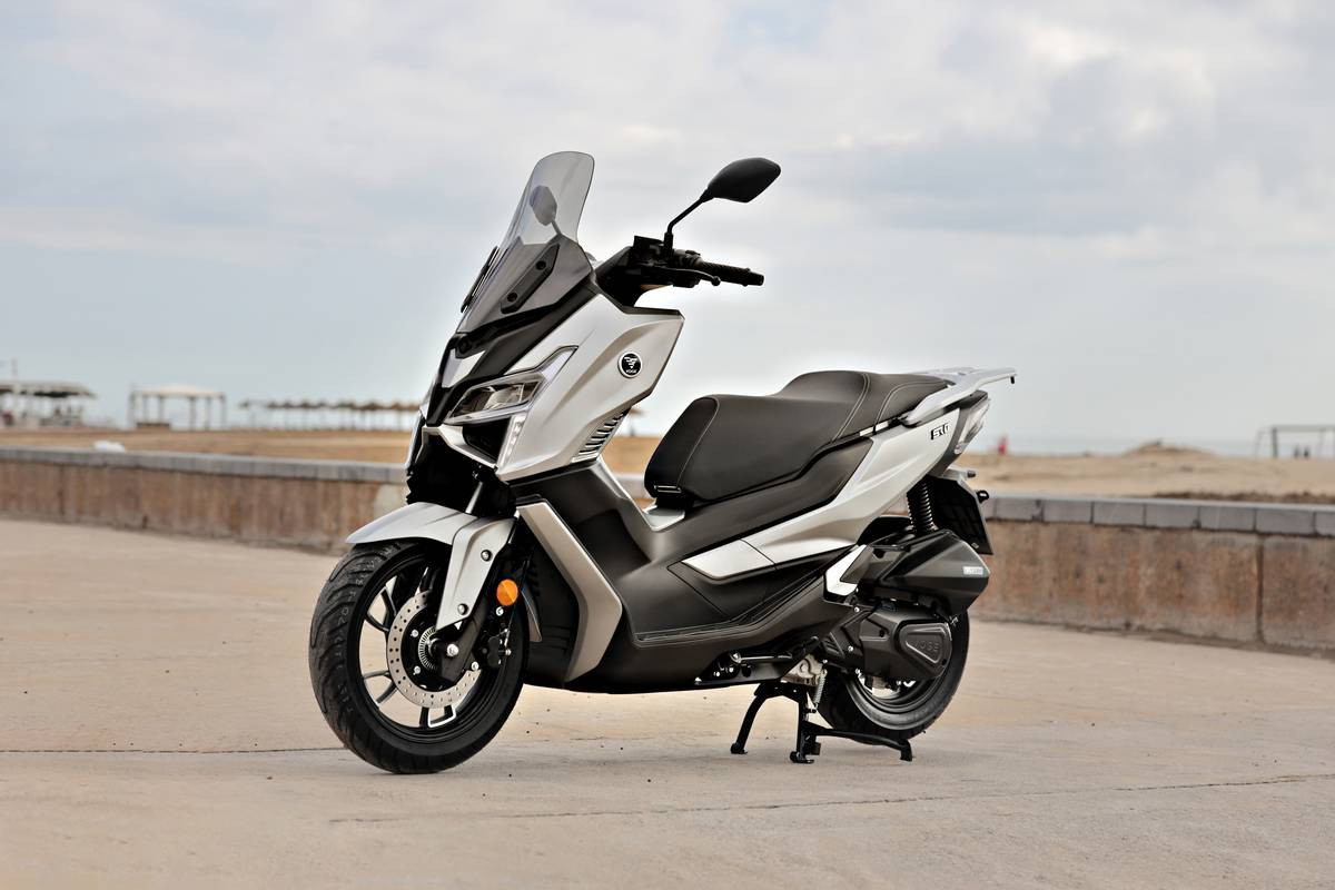 VOGE SR1 125 MAX SKUTER MOTOR MOTO