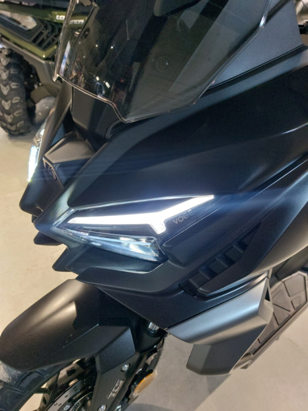 VOGE SR1 ADV 125 SKUTER MOTOR Piaggio Yamaha