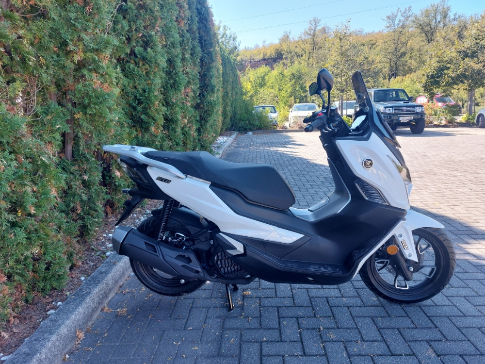 VOGE SR1 125 MAX SKUTER MOTOR MOTO