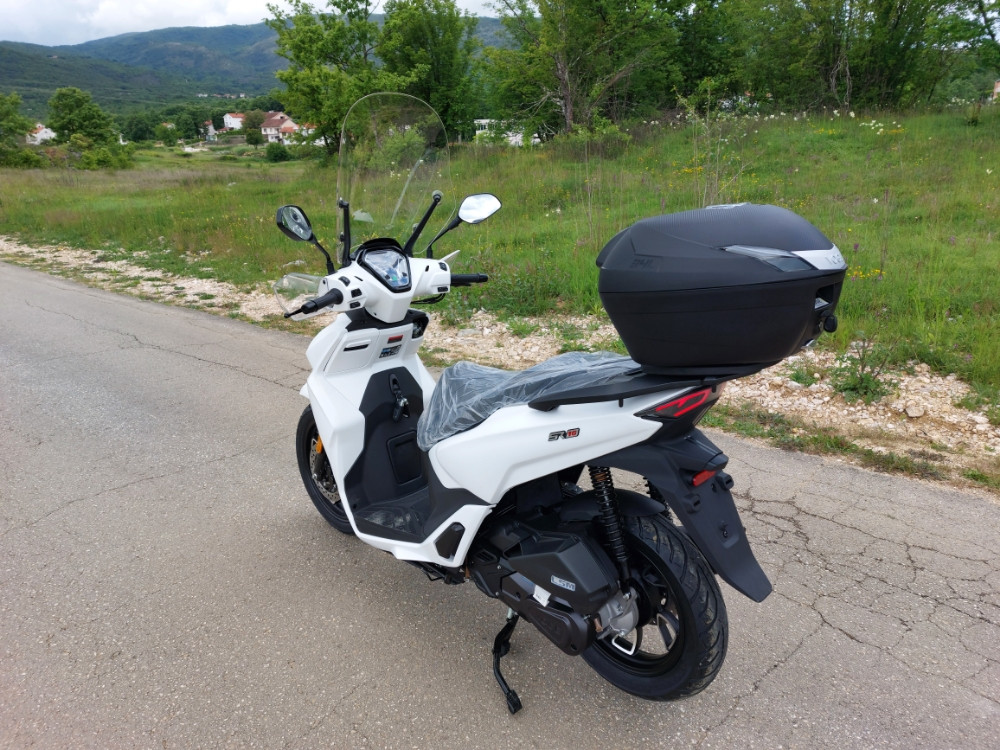 VOGE SR16 MOTOR MOTO SKUTER SCOOTER