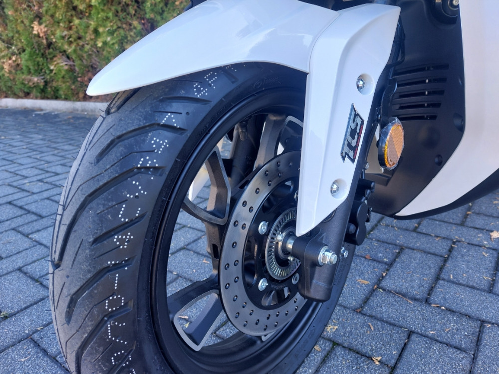 VOGE SR1 125 MAX SKUTER MOTOR MOTO