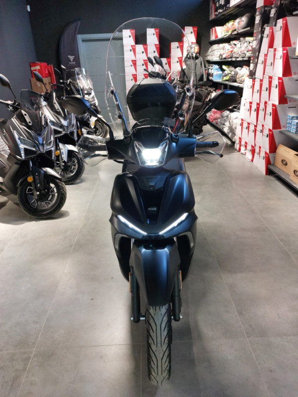 VOGE SR16 MOTOR MOTO SKUTER SCOOTER
