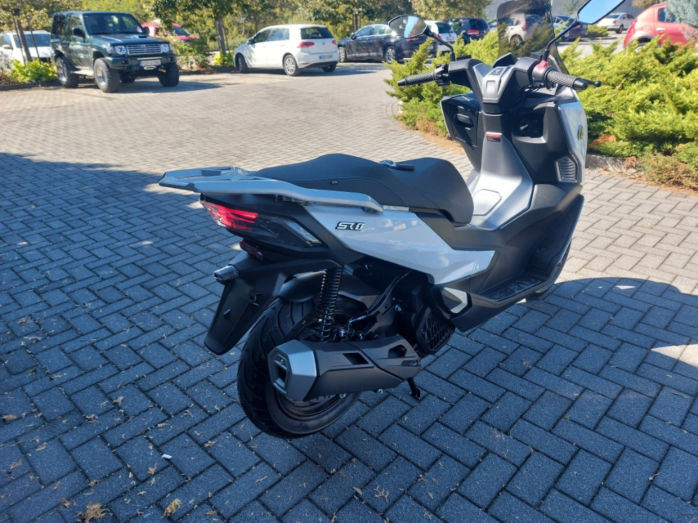 VOGE SR1 125 MAX SKUTER MOTOR MOTO