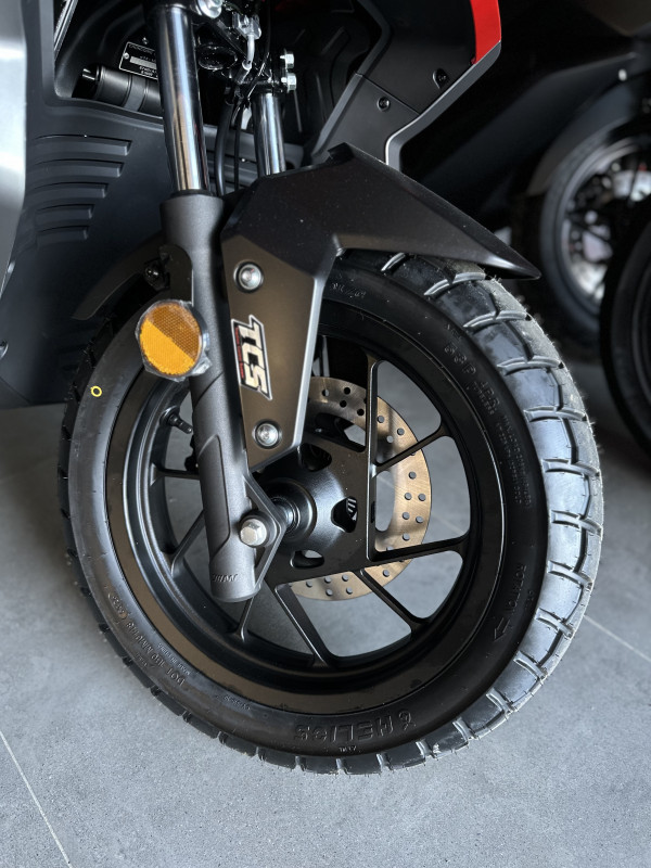 VOGE SR1 ADV 125 SKUTER MOTOR MOTO