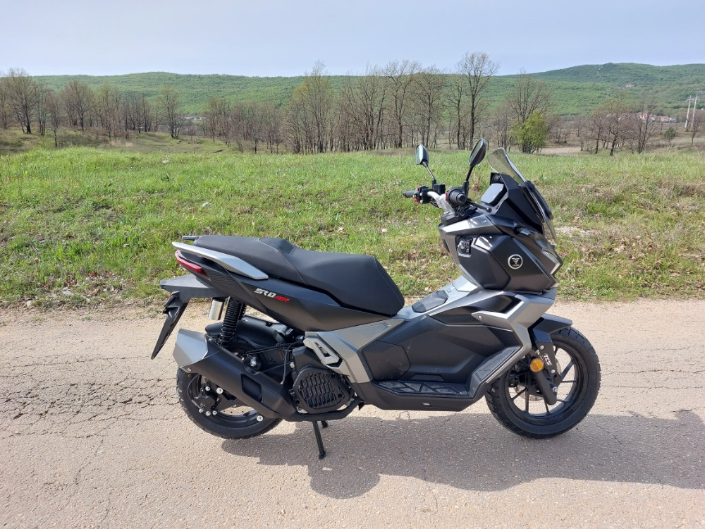 VOGE SR1 ADV 125 SKUTER MOTOR Piaggio Yamaha