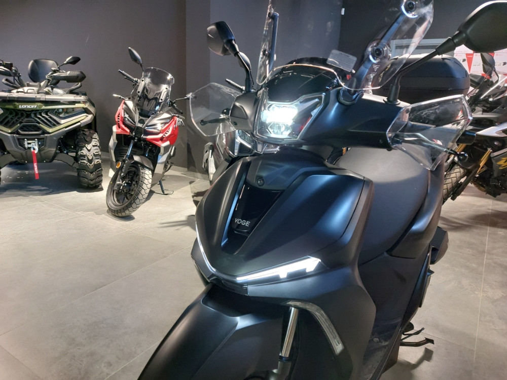 VOGE SR16 MOTOR MOTO SKUTER SCOOTER