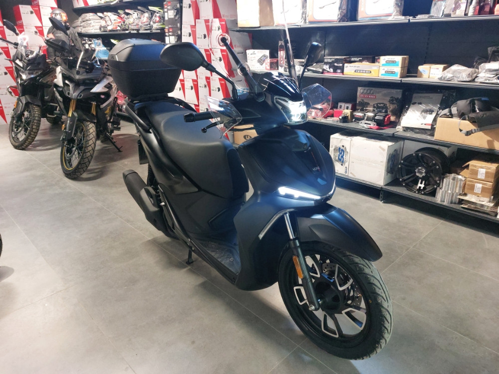 VOGE SR16 MOTOR MOTO SKUTER SCOOTER