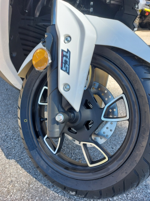 VOGE SR1 125 MAX SKUTER MOTOR MOTO