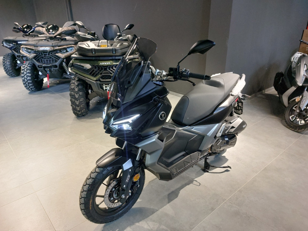 VOGE SR1 ADV 125 SKUTER MOTOR Piaggio Yamaha
