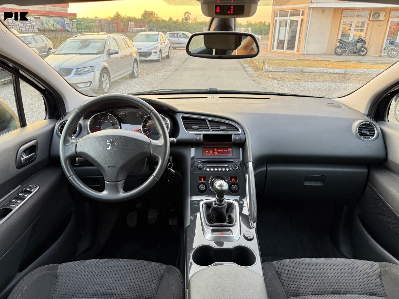 PEUGEOT 3008 1.6 HDI