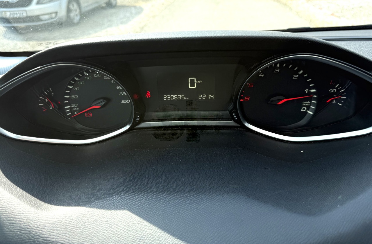 PEUGEOT 308 1.6 HDI