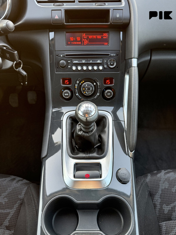 PEUGEOT 3008 1.6 HDI