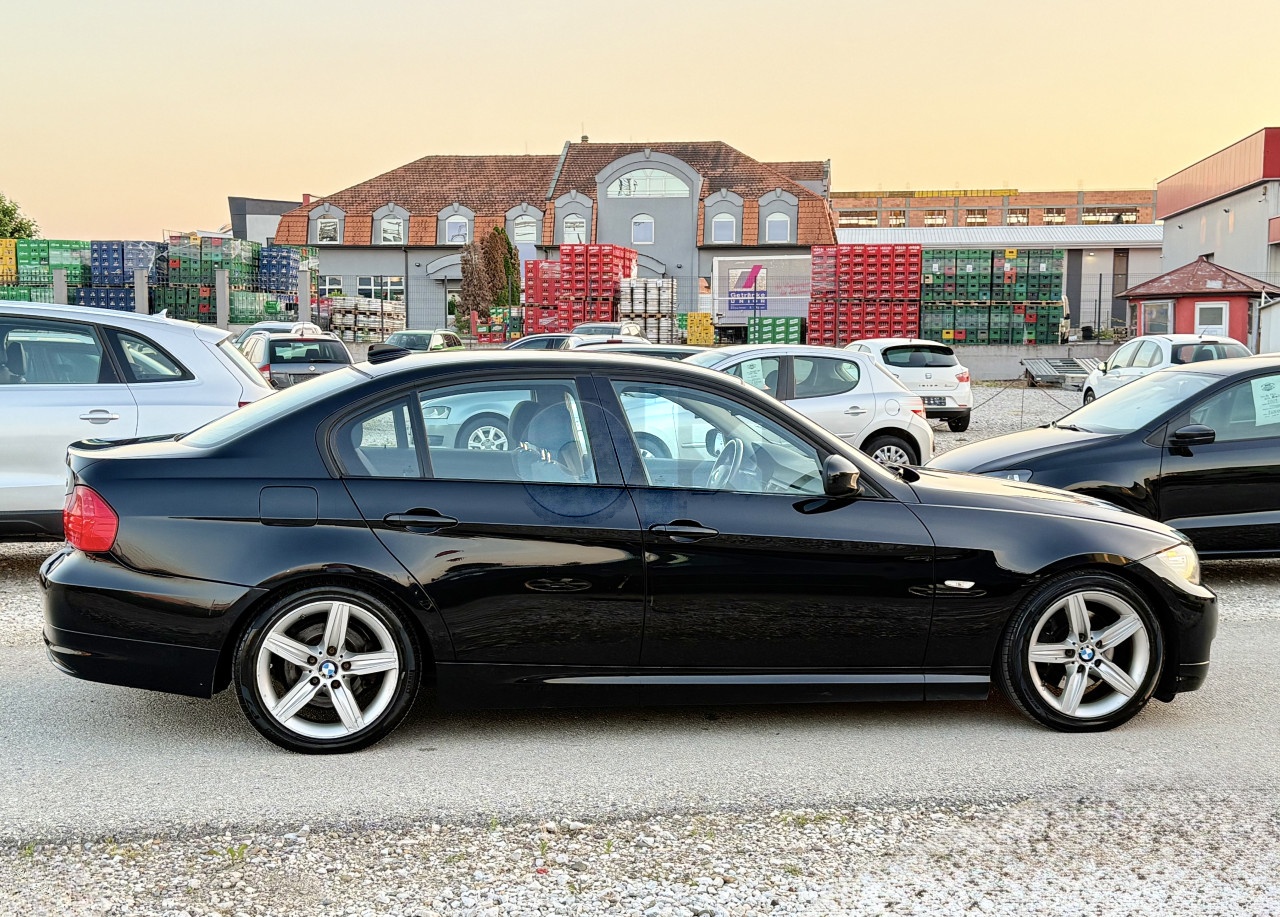 BMW 3 E90 320d *LED*