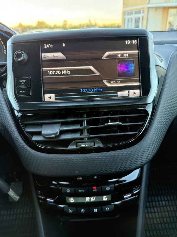 PEUGEOT 2008 1.6 HDI