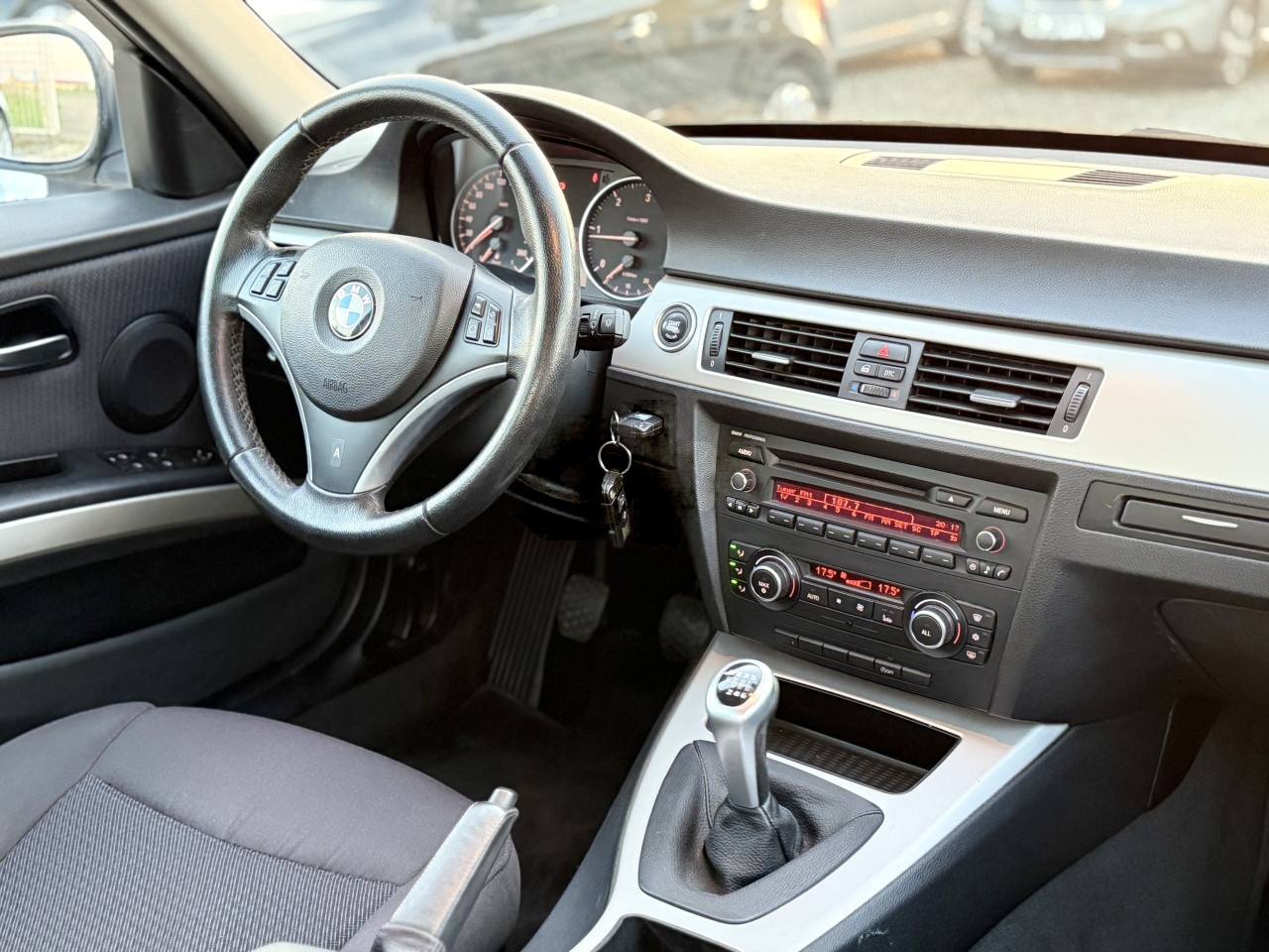 BMW 3 E90 320d *LED*