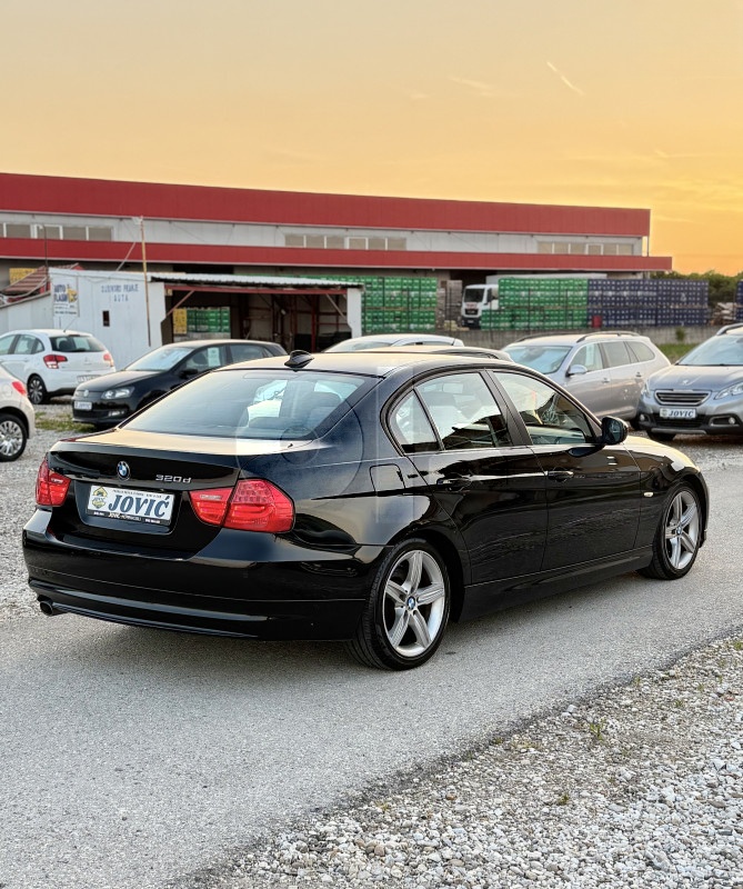 BMW 3 E90 320d *LED*