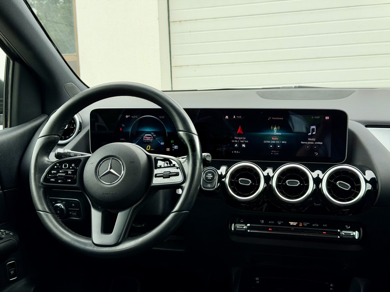Mercedes-Benz B 180d-FULL LED- Automatik