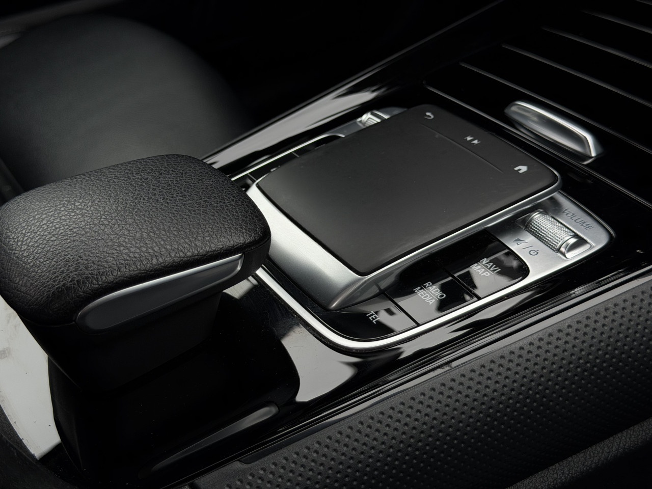 Mercedes-Benz B 180d-FULL LED- Automatik
