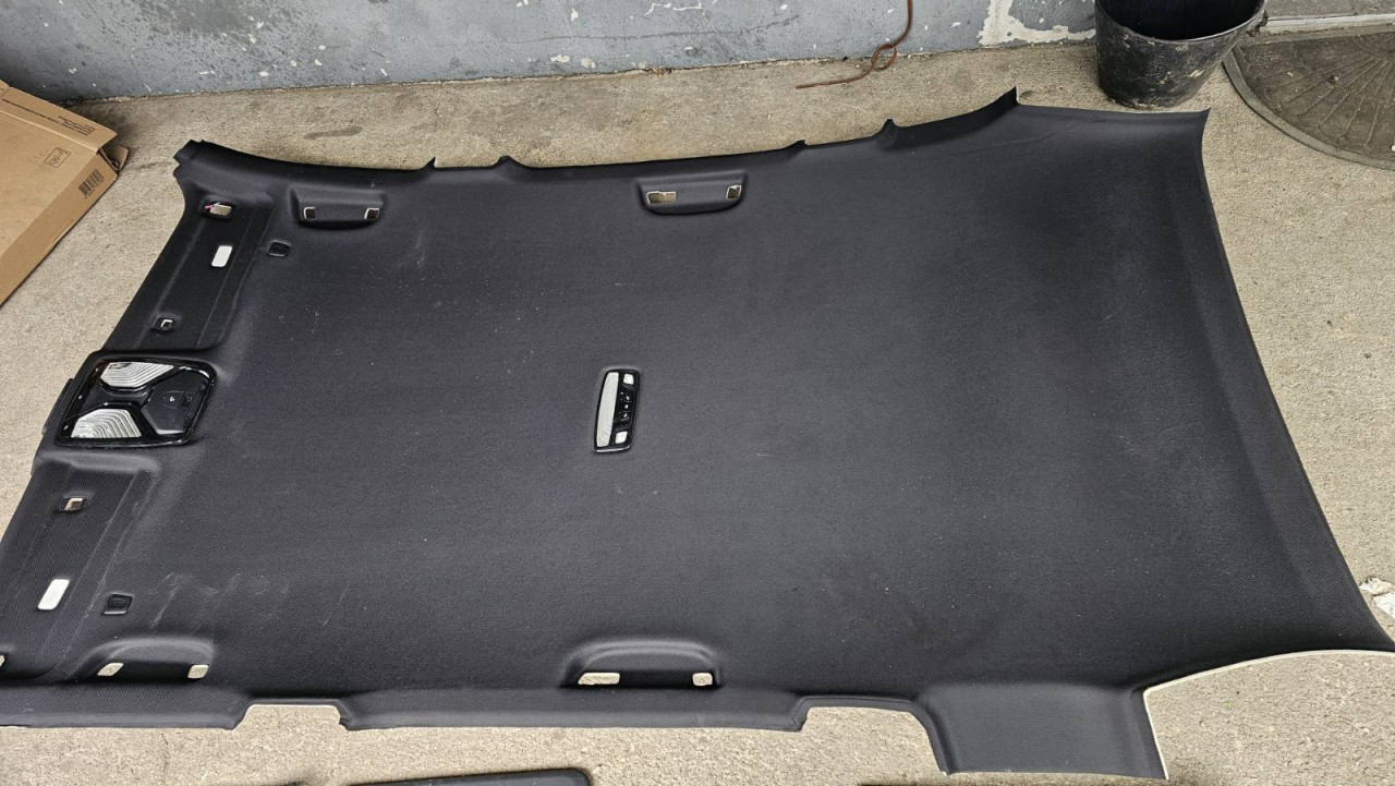 BMW G05 X5 Crno nebo set Spustovi komplet dijelovi