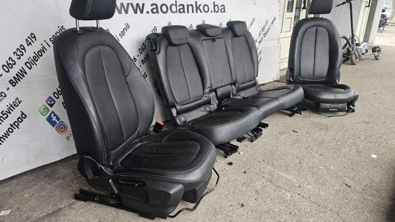BMW 2 f46 Crna koža 7 sjedišta