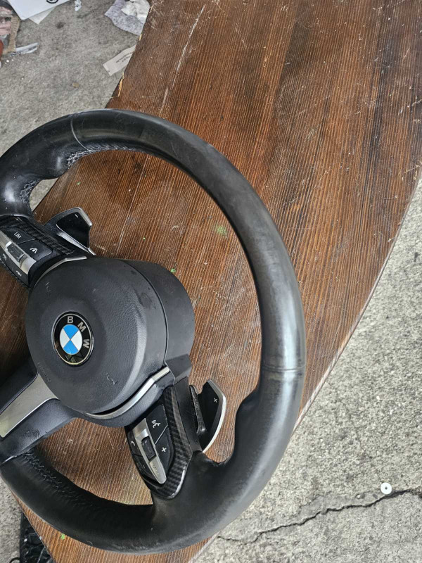 BMW X5 X6 F15 F16 F30 F32 F36 M Volan Vibracija M paket