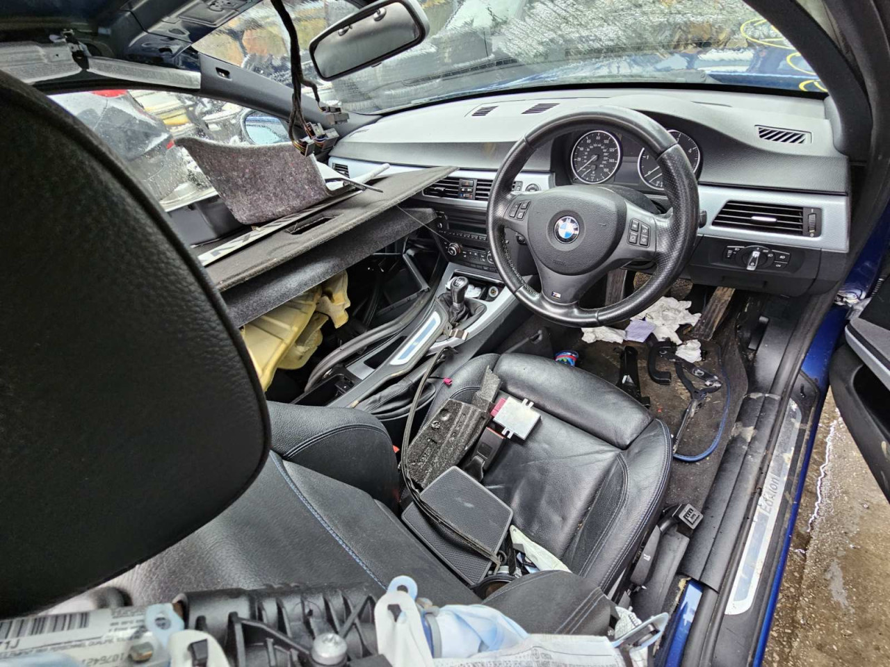 BMW E90 2,0D LCI M OPTIK DIJELOVI AO DANKO
