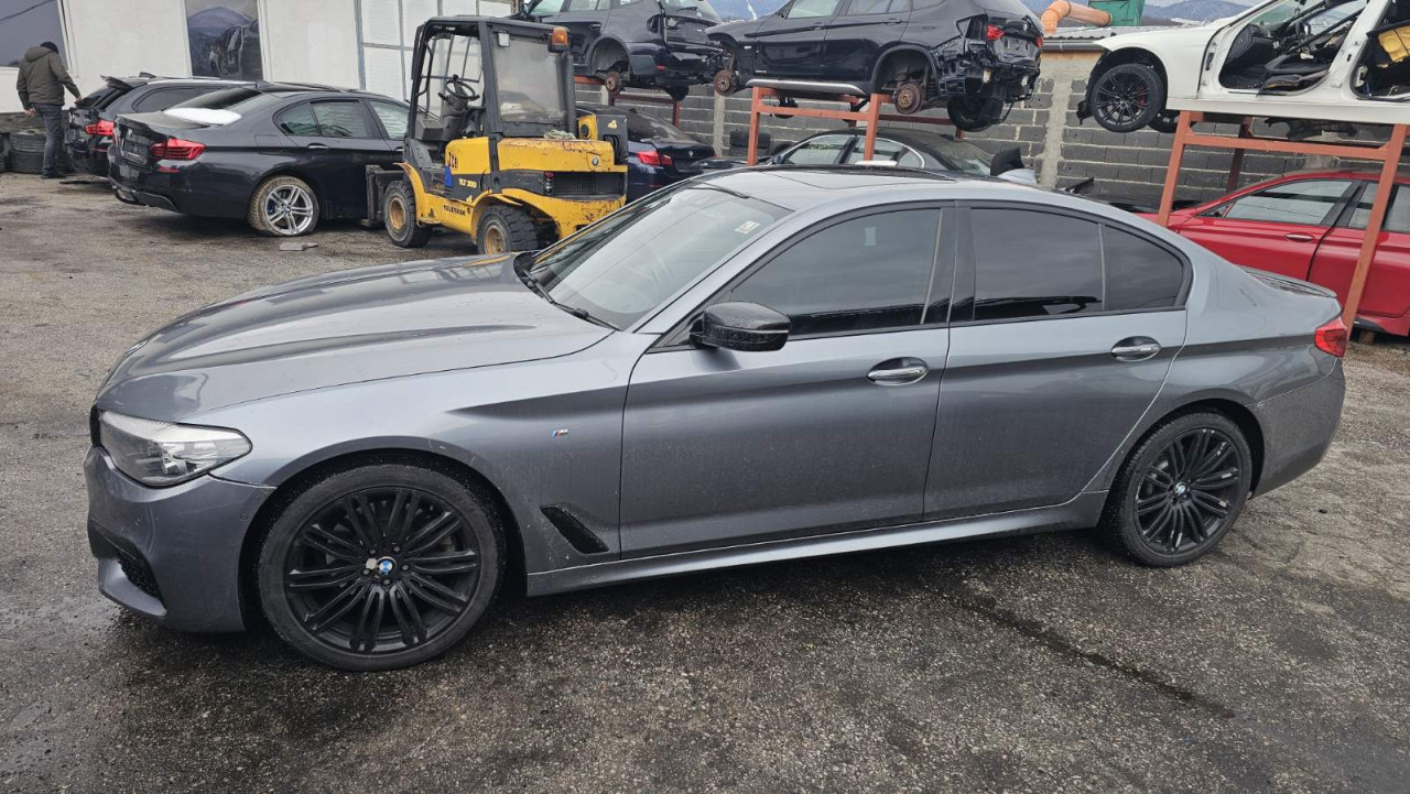 BMW 5 G30 520d XDRIVE 4x4 M HarmanKardon Siber Elekticna sjedišta