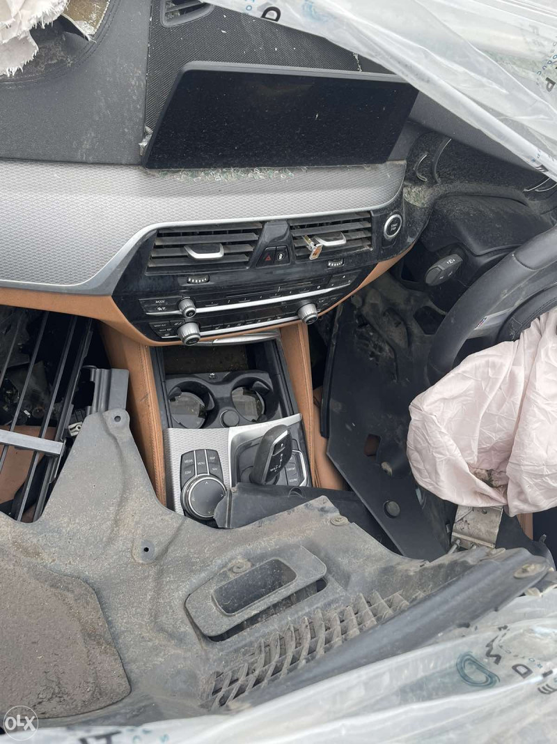 BMW 530 E HIBRID 2018 DIJELOVI A O DANKO