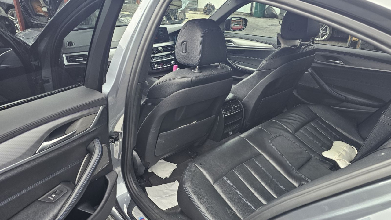 BMW 5 G30 520d XDRIVE 4x4 M HarmanKardon Siber Elekticna sjedišta
