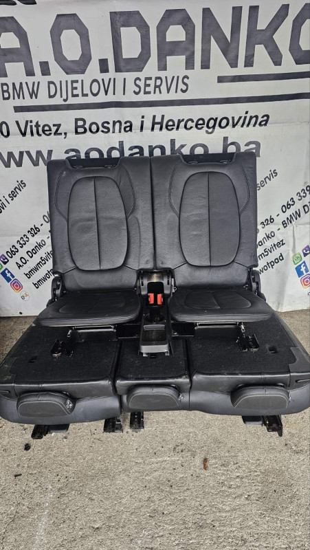 BMW 2 f46 Crna koža 7 sjedišta