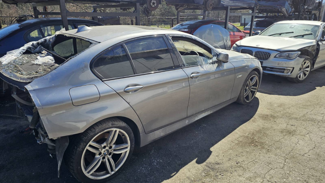 BMW 5 F10 M paket 2.0d 2013 u dijelovima dijelovi