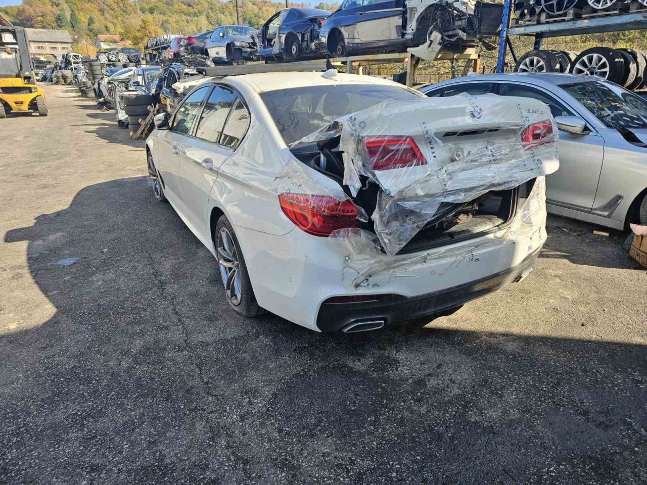BMW 5 G30  520D 2019 M OPTIK DIJELOVI AO DANKO