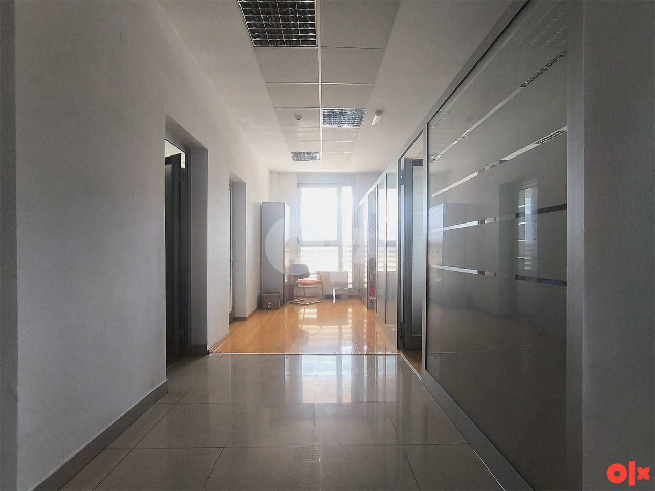 Daje se u najam uredski poslovni prostor površine 220 m2