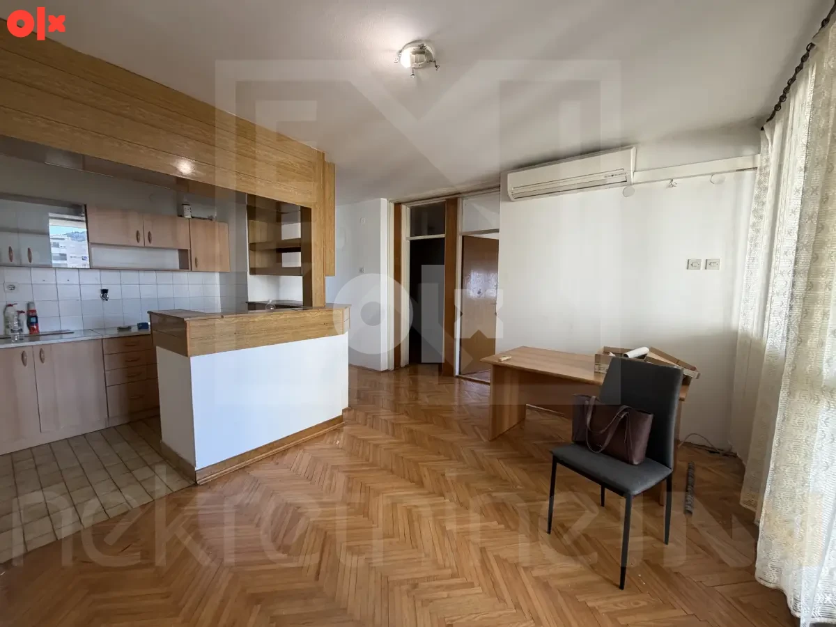 Prodaje se dvosoban stan 88 m2 u Splitskoj s predivnim pogledom