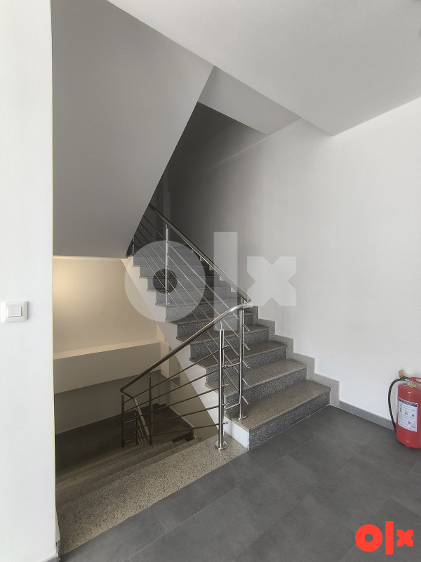 Daje se u najam uredski poslovni prostor površine 220 m2
