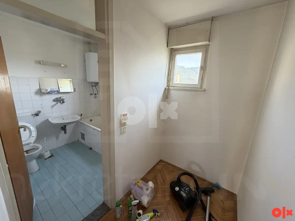 Prodaje se dvosoban stan 88 m2 u Splitskoj s predivnim pogledom